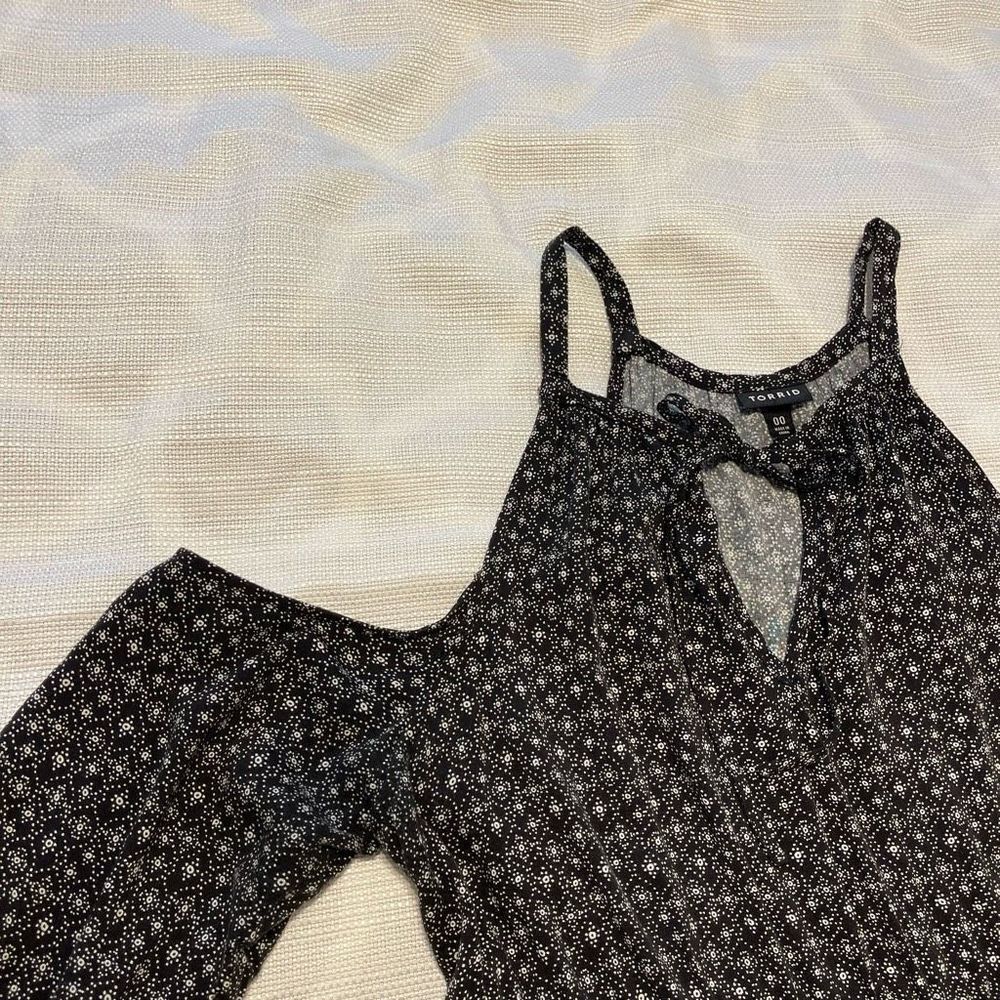 Torrid Multi-Color Border Print Challis Cold Shou… - image 4